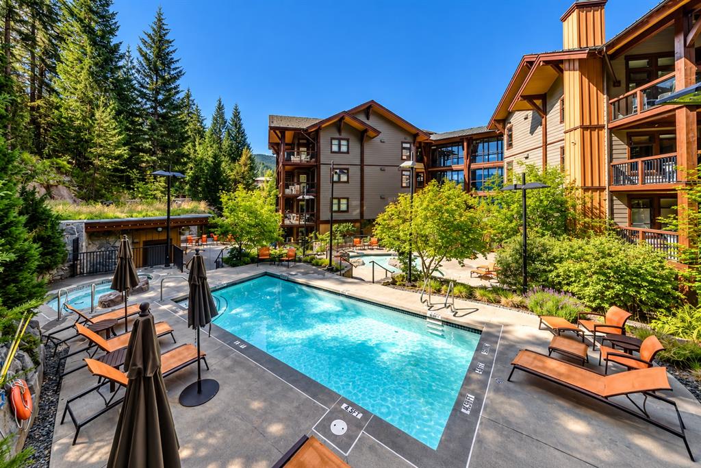 #404A – 2020 London Lane