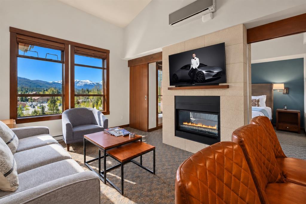 #404A – 2020 London Lane