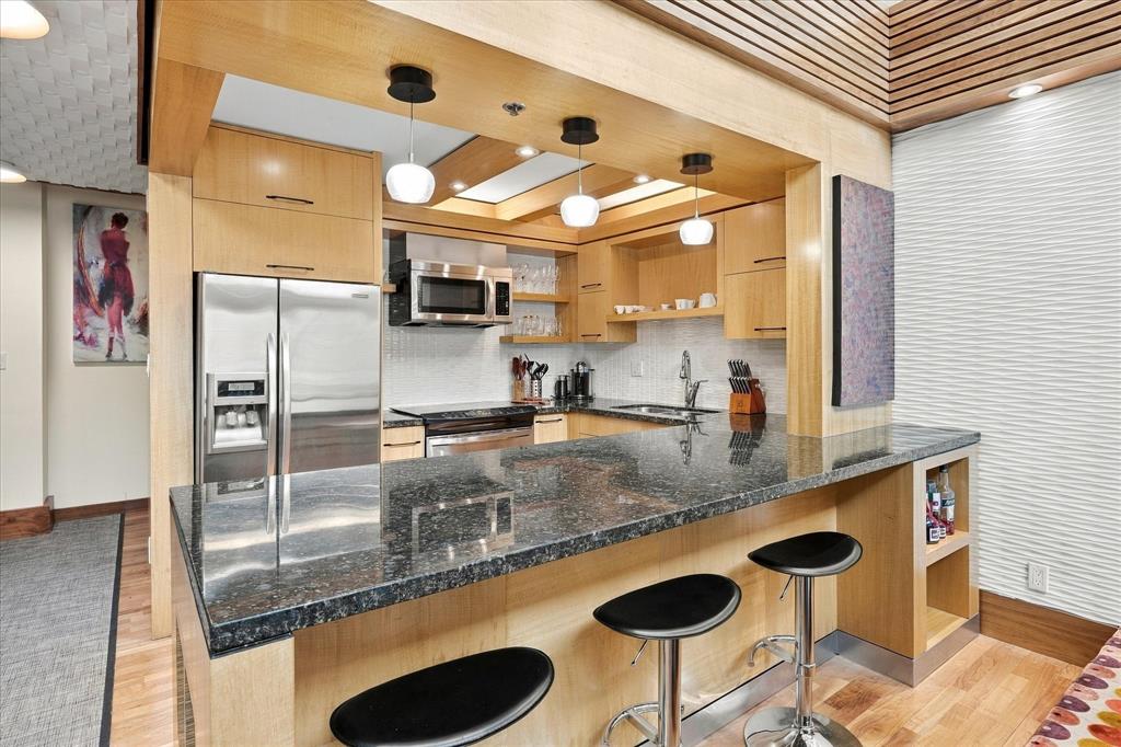 #323 – 3309 Ptarmigan Place