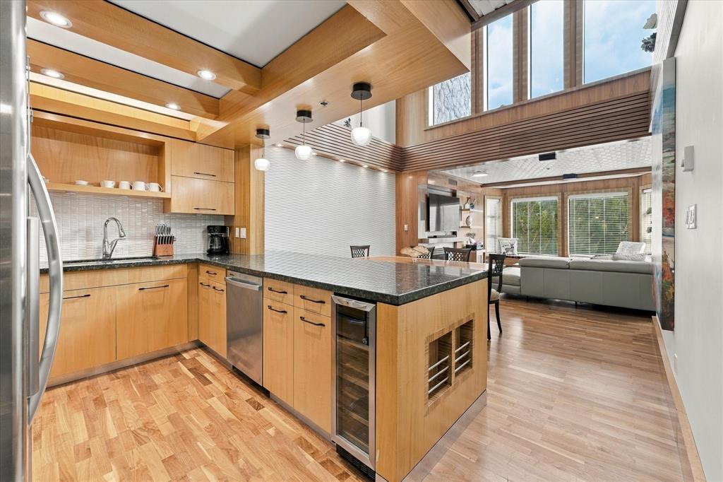 #323 – 3309 Ptarmigan Place