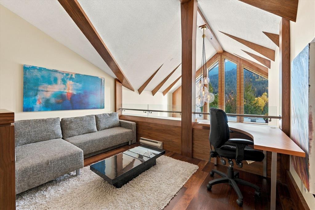 #323 – 3309 Ptarmigan Place
