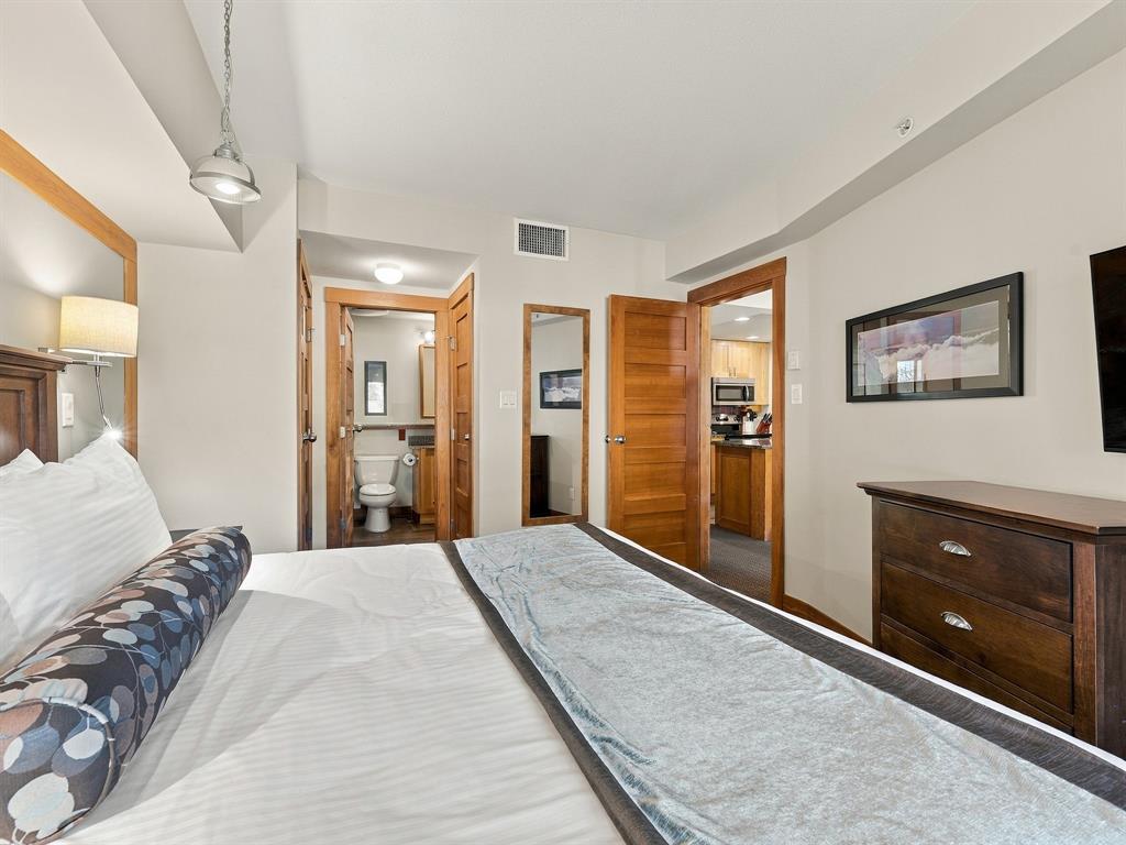 #418B – 2036 London Lane