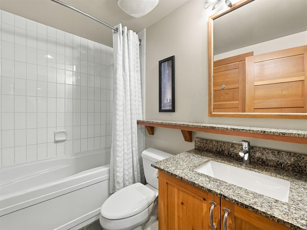 #418B – 2036 London Lane