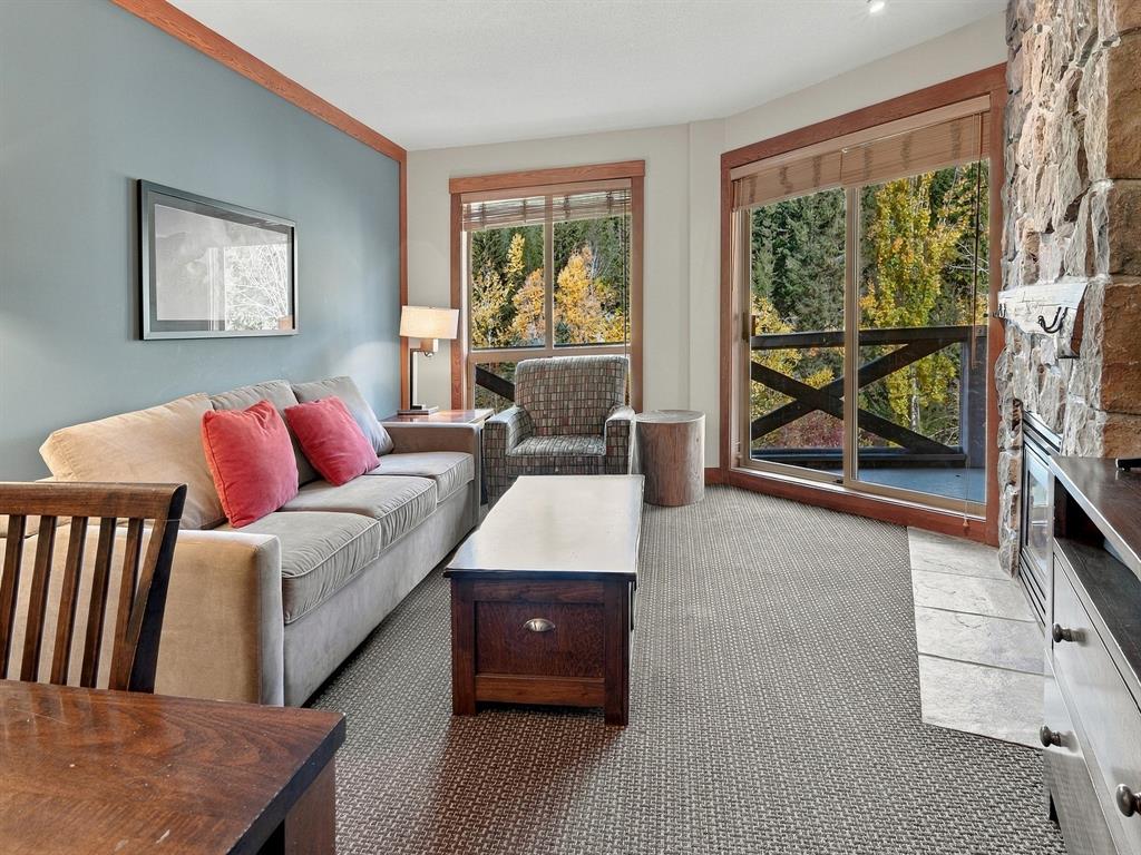 #418B – 2036 London Lane