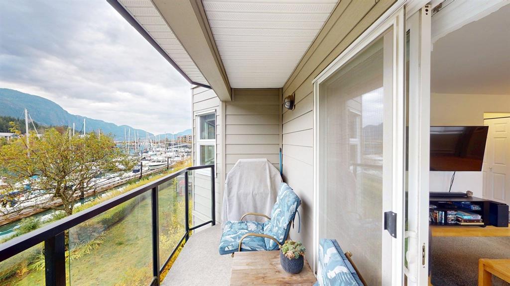 #201 – 1468 Pemberton Avenue
