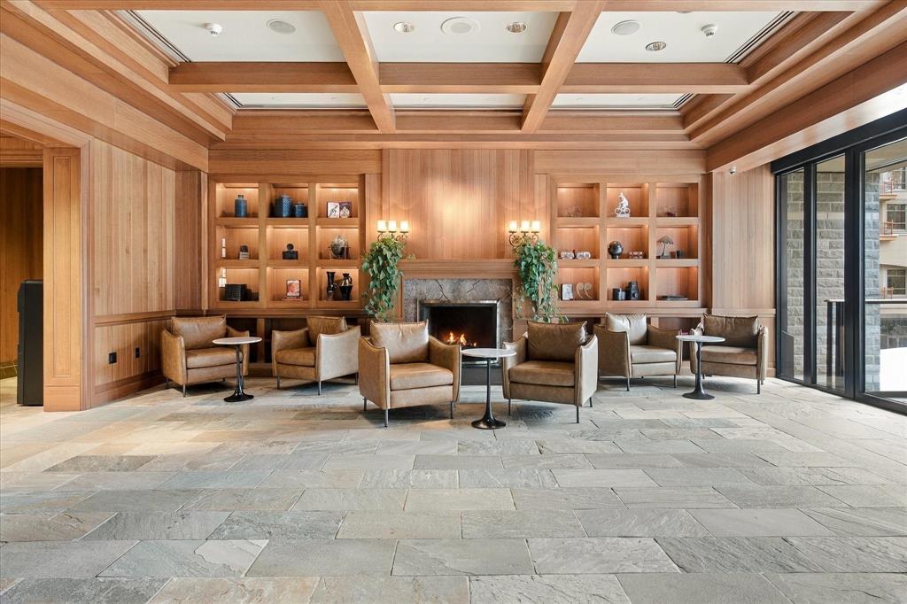 #322 – 4591 Blackcomb Way